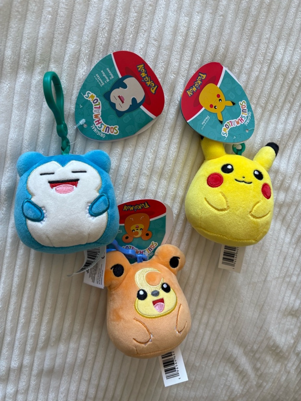 RARE USA EXCLUSIVE POKÉMON Keychain Set Pikachu, Snorlax, Dedenne